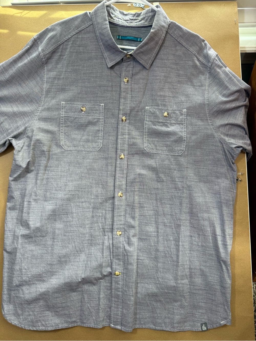 The North Face Men's Heather Gray Short-Sleeve Button-Down Shirt